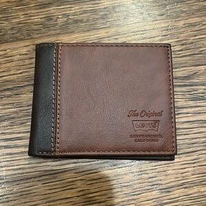 Levis Wallet
